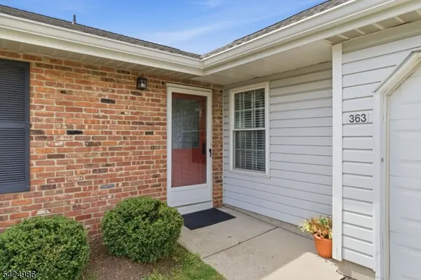 363 Cotswold Pl, Franklin Twp., NJ 08873