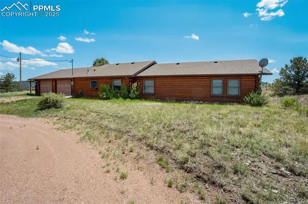 994 Deer LN, Guffey, CO 80820