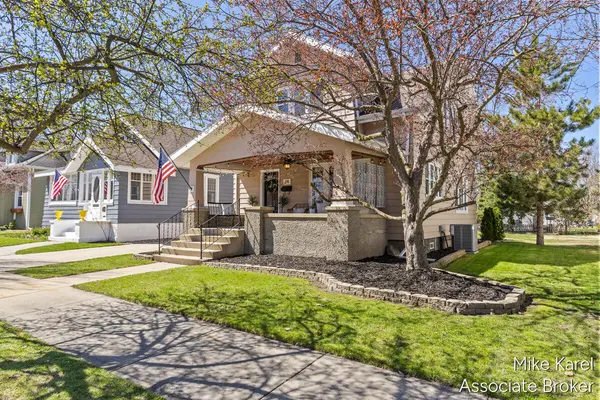 24 Pine ST, Zeeland City, MI 49464