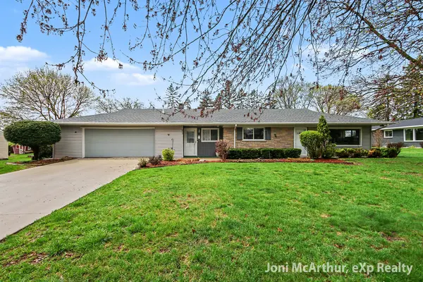 805 S Merry Lane TER, Greenville, MI 48838