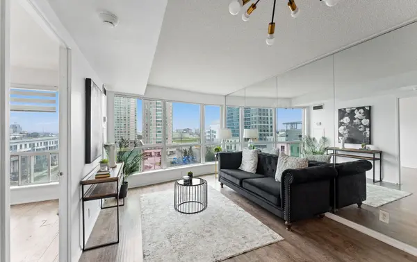 8 Lee Centre DR #705, Toronto E09, ON M1H 3H8