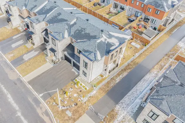 52 Fairlane AVE, Barrie, ON L9J 0M9