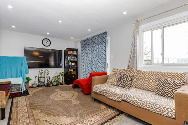 34 Jackman DR, Brampton, ON L6S 2L7