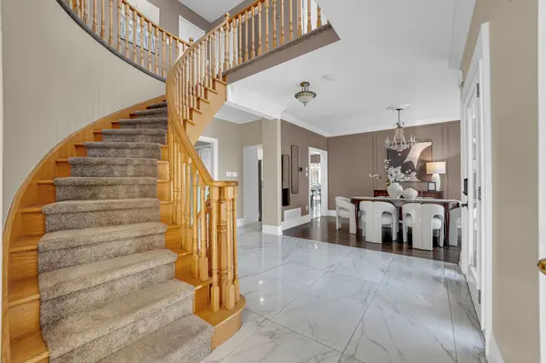 96 Porchlight RD, Brampton, ON L6X 4R9