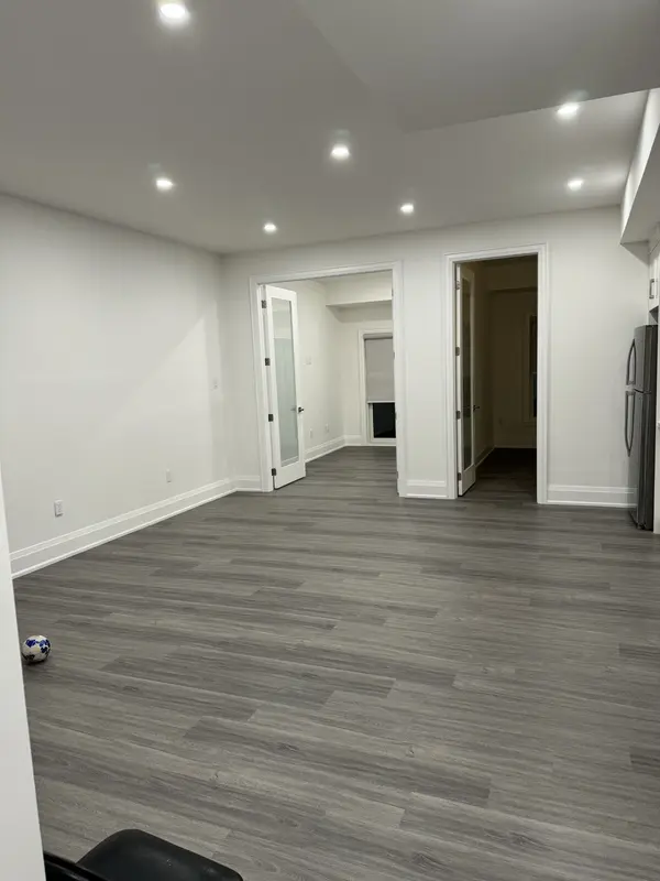 21 Antonio CT #LOWER, Toronto W05, ON M9L 0A4