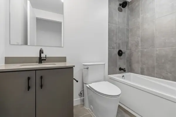 4878 Powers Common #224, Burlington, ON L7M 2B4