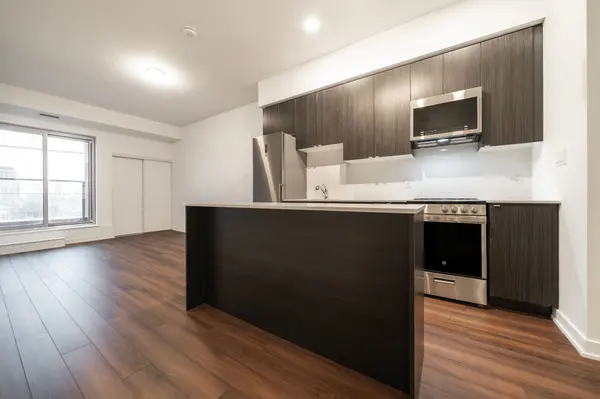 2433 Dufferin ST #505, Toronto W04, ON M6E 0B4