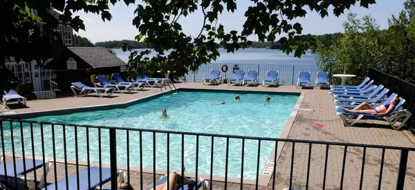 201 Glen Abbey WAY S, Seguin, ON P2A 2W8