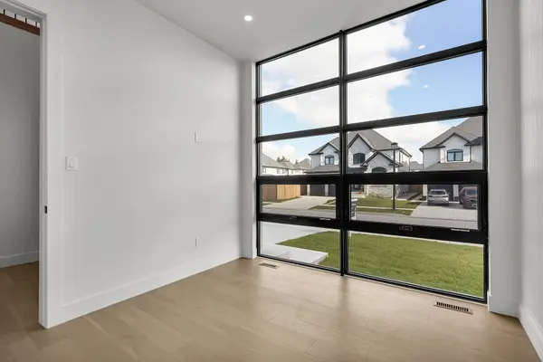 7132 SILVER CREEK CIR, London South, ON N6P 0G9