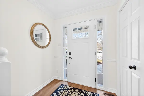 25 WALKER CT, Grimsby, ON L3M 5J5