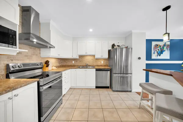 436 Claridge DR, Barrhaven, ON K2J 5J2