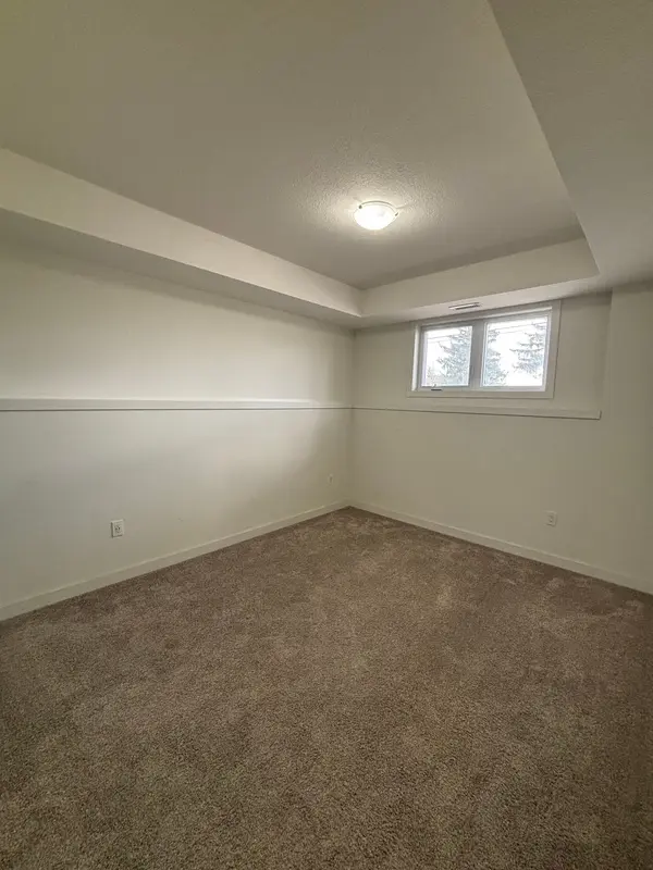 405 Myers RD #1, Cambridge, ON N1P 0B6