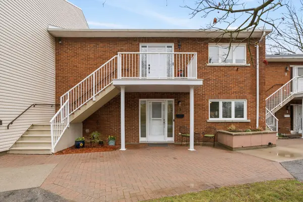 179 Herchimer AVE #3, Belleville, ON K8N 4G7