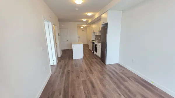 461 Green RD #923, Hamilton, ON L8E 0L5