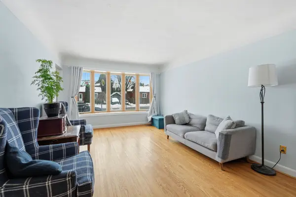 940 Brucedale AVE E, Hamilton, ON L8T 1L9