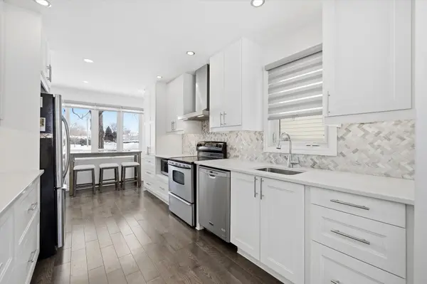 284 Mceachern CRES, Orleans - Cumberland And Area, ON K1E 3K3