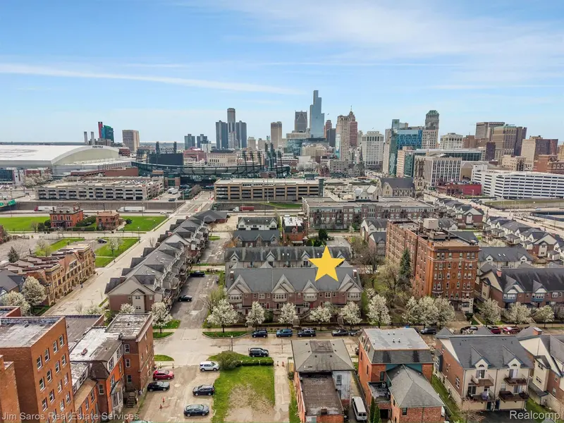 86 Adelaide ST, Detroit, MI 48201