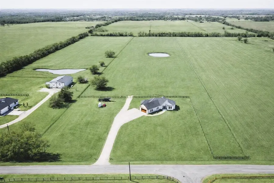 2415 Bucksnort Road, Van Alstyne, TX 75495