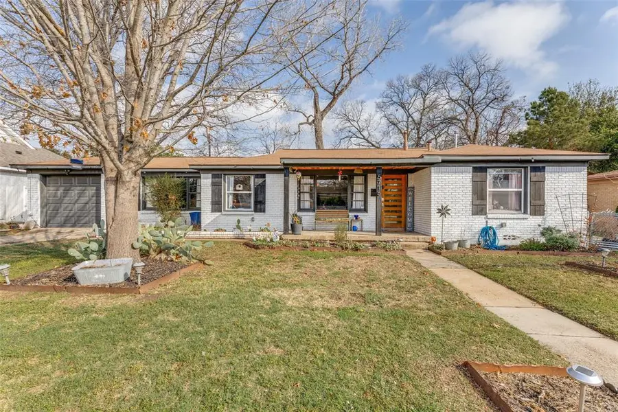 5716 Tracyne Drive, Westworth Village, TX 76114