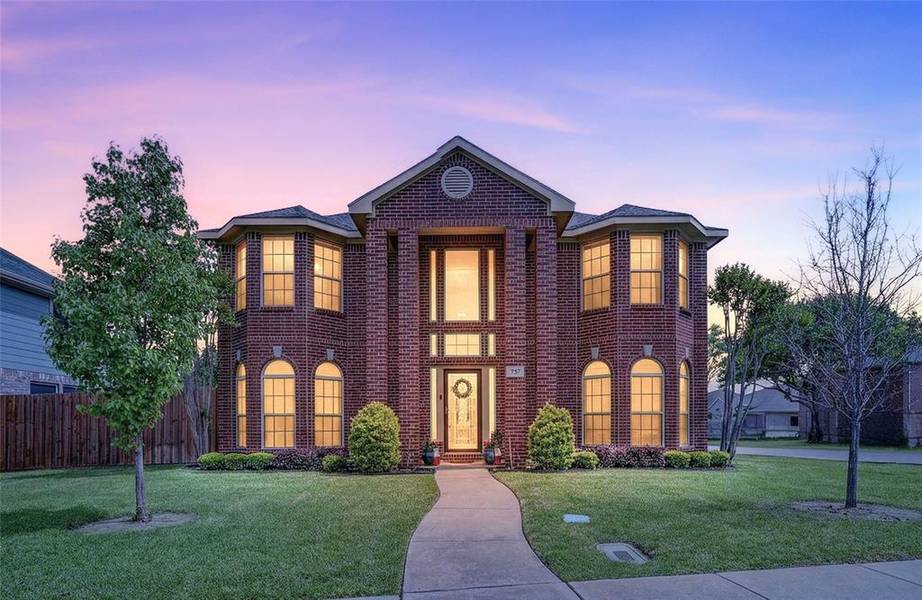 757 Summit Run, Lewisville, TX 75077