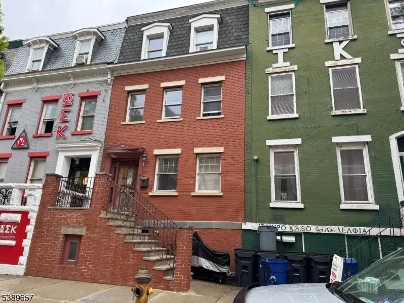 279 Dr Martin Luther King J, Newark City, NJ 07102