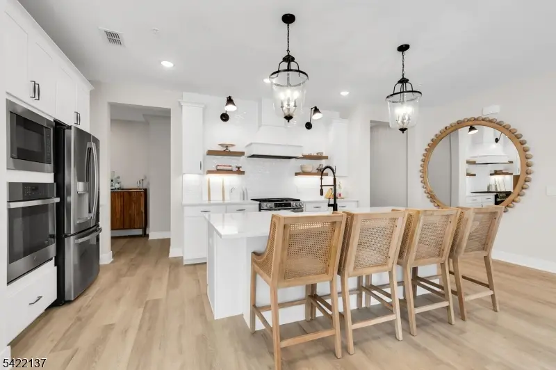 103 Honeysuckle Ln #815, Warren Twp., NJ 07059