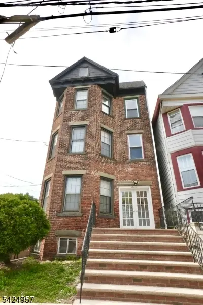 11 Howard Pl  Unit 2 #2, Belleville Twp., NJ 07109