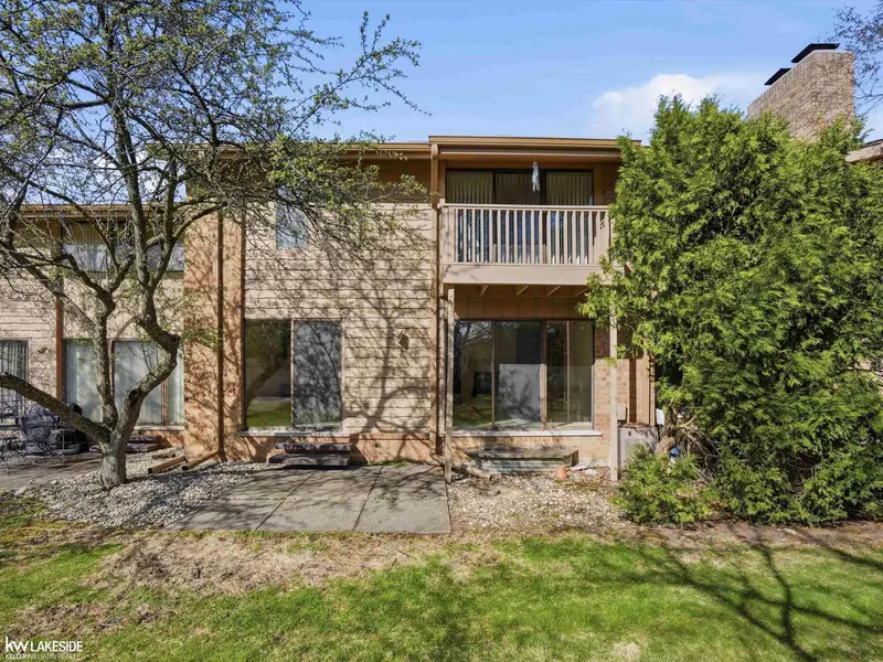 7134 BRIDGE WAY, West Bloomfield Twp, MI 48322