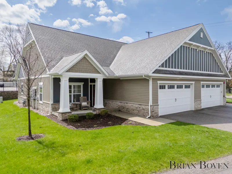 148 Tamarack LN NE #2B, Rockford City, MI 49341