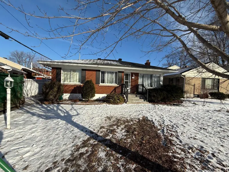 1171 Checkers RD #B, Belair Park - Copeland Park And Area, ON K2C 2S6