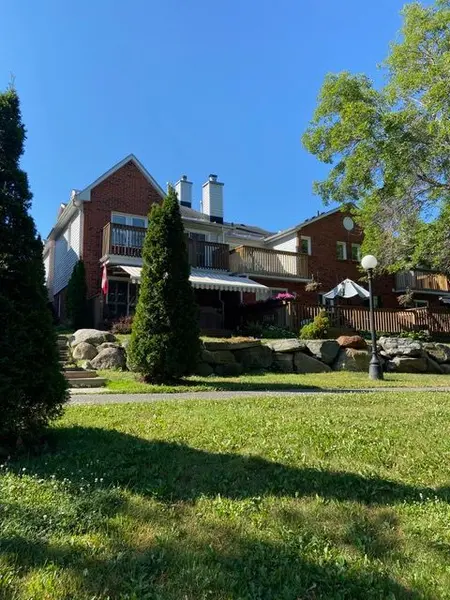 39 Shoreline DR N, Bracebridge, ON P1L 1Z3