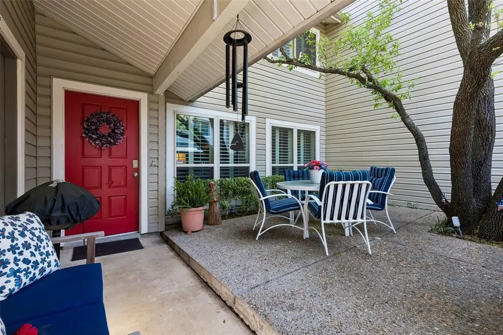 7450 Holly Hill Drive #124, Dallas, TX 75231
