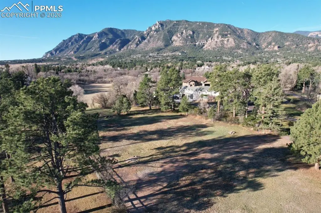 5 Cheyenne Mountain BLVD, Colorado Springs, CO 80906