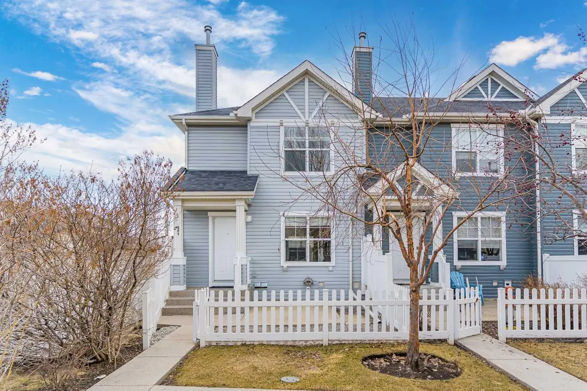 281 Elgin GDNS SE, Calgary, AB T2Z 4T7