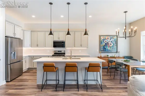 124 Kitselman DR, Castle Rock, CO 80104