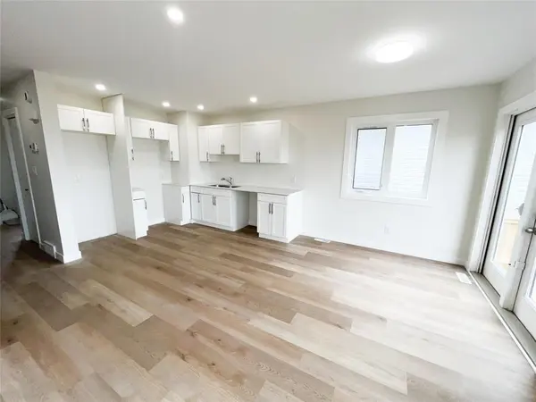 54 Feathertail WAY, New Bothwell, MB X0X 0X0