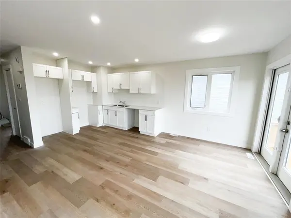 54 Feathertail WAY, New Bothwell, MB X0X 0X0