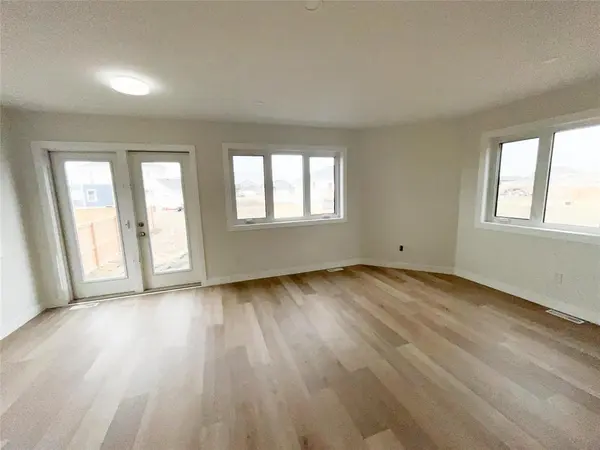 54 Feathertail WAY, New Bothwell, MB X0X 0X0