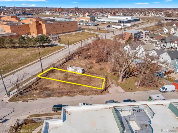 8306 Conant St, Detroit, MI 48211