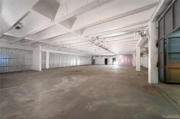 531 E 7 Mile RD, Detroit, MI 48203