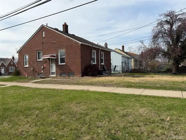 2000 N Melborn ST, Dearborn, MI 48128