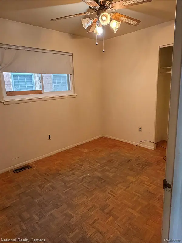 6836 Mansfield ST, Detroit, MI 48228