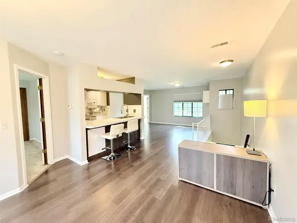 1550 MEADOW SIDE DR #187, Rochester Hills, MI 48307