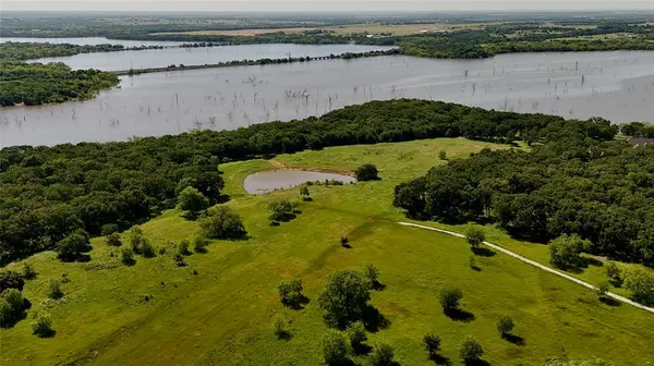 195 Smith Ranch Road, Collinsville, TX 76271