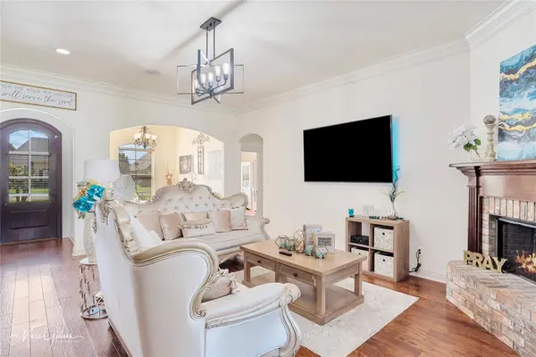 605 Bitter Pecan Drive, Bossier City, LA 71111