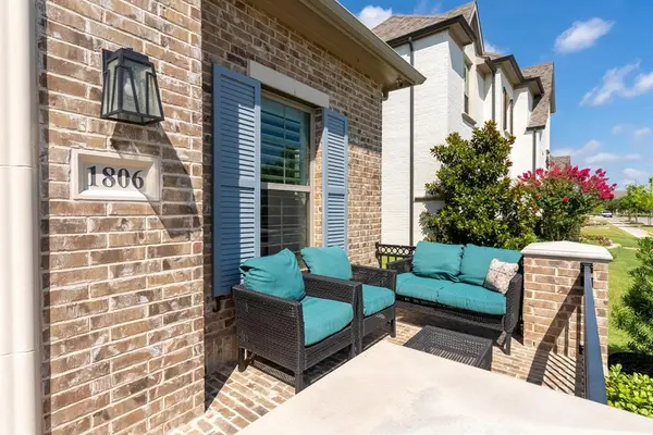 1806 Birds Fort Trail, Arlington, TX 76005