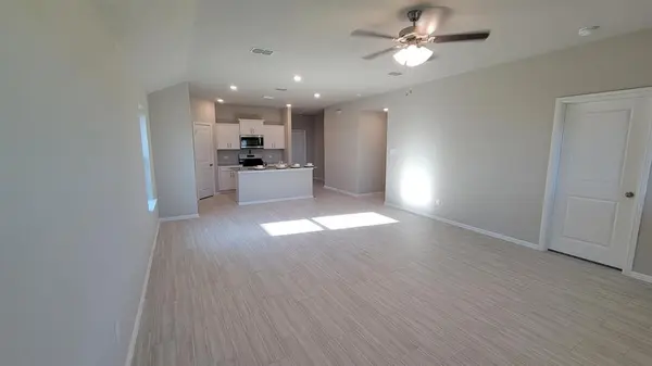 9429 MINT HILL Drive, Fort Worth, TX 76108