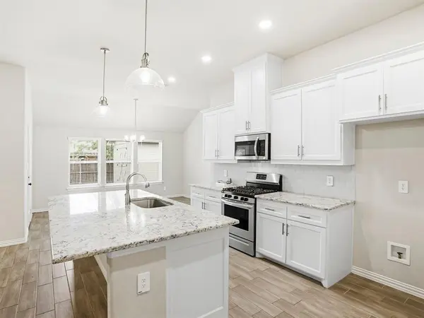 640 Mooney Drive, Saginaw, TX 76179