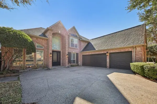 806 Parkwood Court, Mckinney, TX 75072
