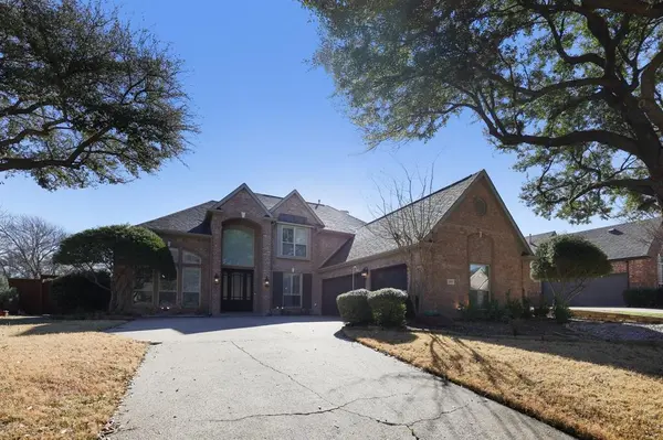 806 Parkwood Court, Mckinney, TX 75072